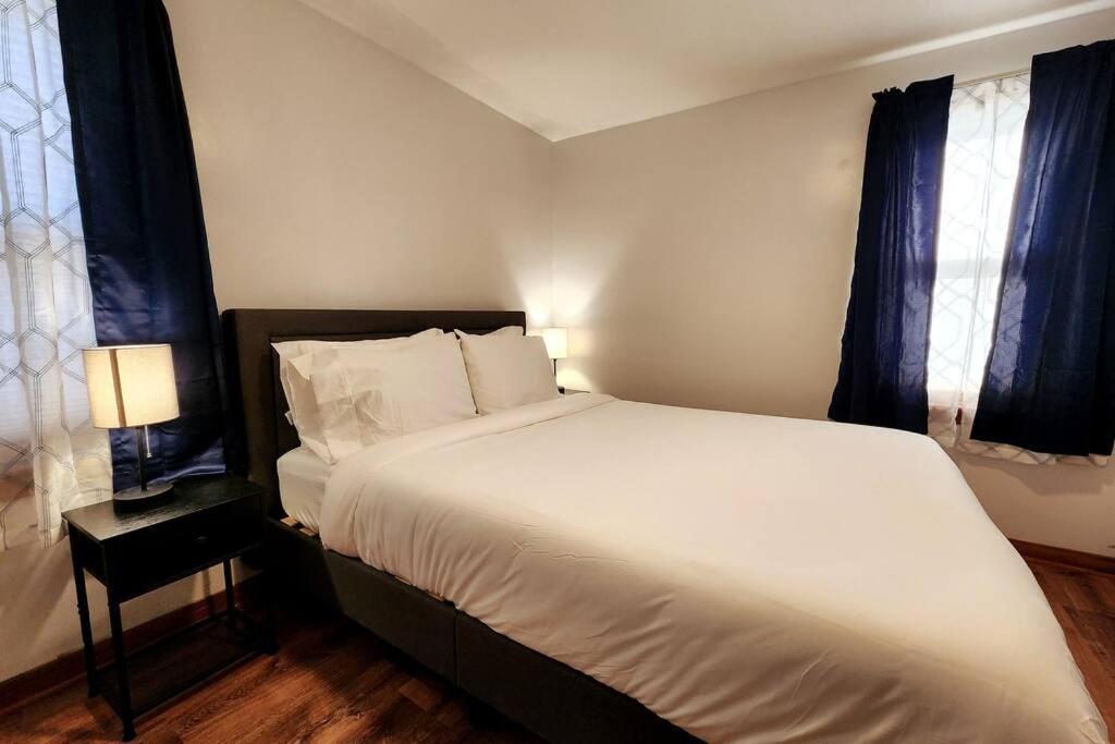 Urban Oasis At Falls 3 Beds Slips 6 Holiday home Niagara Falls